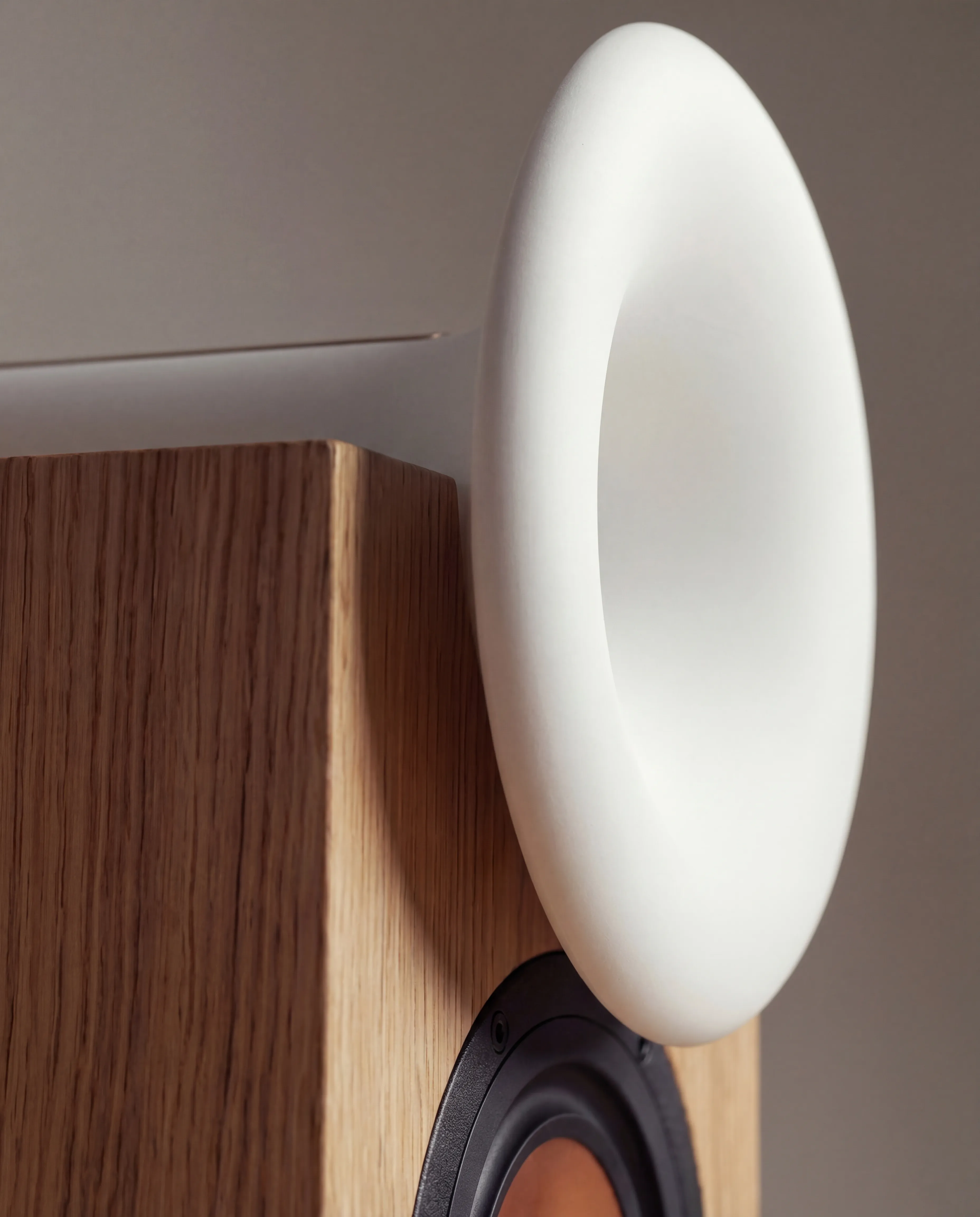 Amour cabinet and waveguide close-up